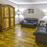 hebgementh-mont-sainte-anne-chalet-5-salon-sous-sol